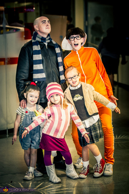 Despicable Me family costumes